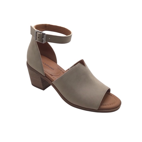 NWOT Lucky Brand Womens Reilani Beige Open Toe Block Heel Sandal Size 8M - Picture 2 of 9